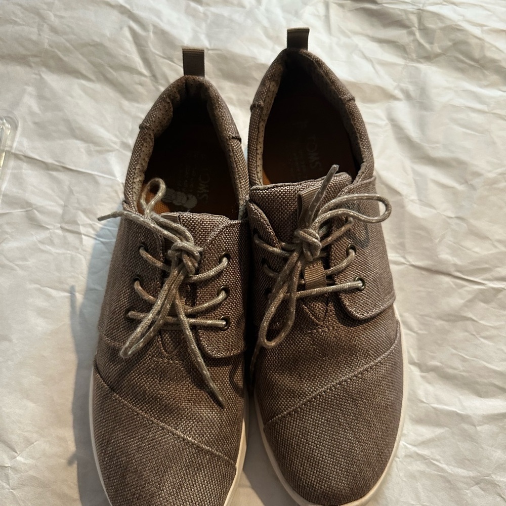 Toms Tan Sneakers for Women - Picture 4 of 6